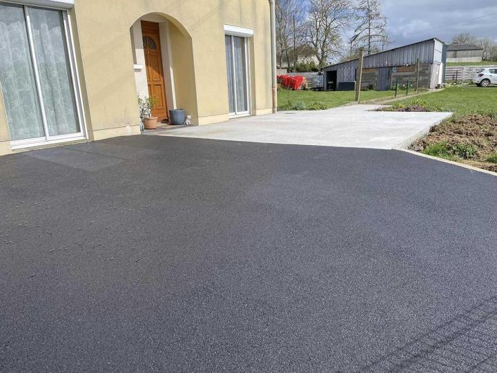 Pose d'enrobés Montauban-de-Bretagne