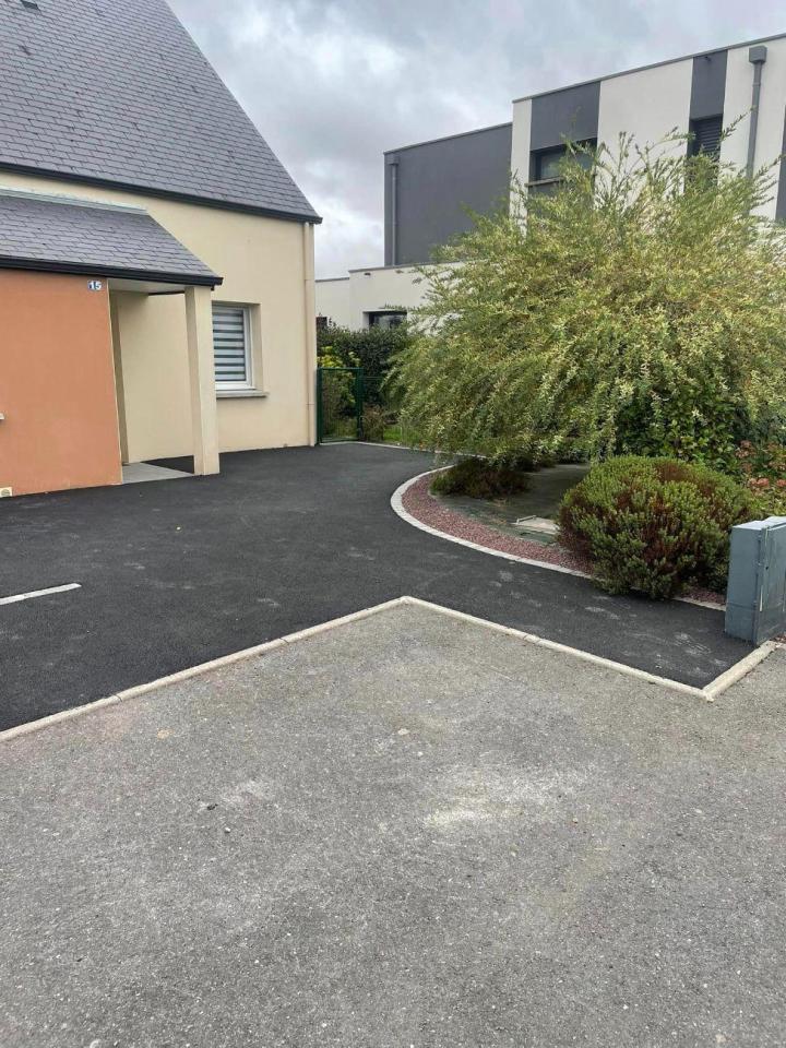 Pose d'enrobés, L'Hermitage